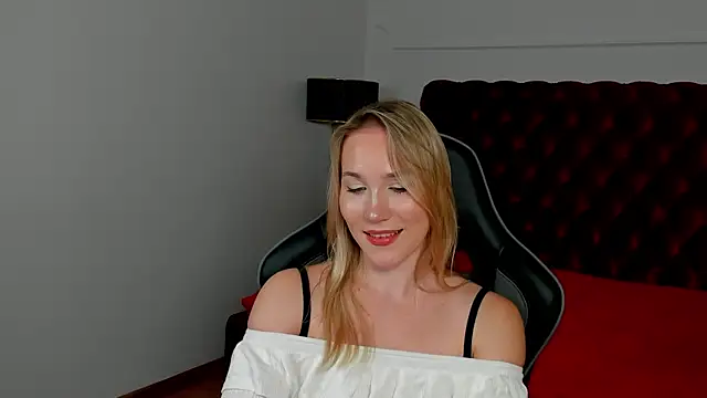 Snapshot of ElaraVoltage chatting on July 28, 2026, 12:48 pm ElaraVoltage online show from July 28, 2026, 12:48 pm