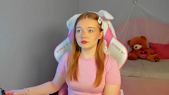 ElinaVale online show from April 22, 2026, 5:31 pm