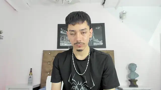 finn jackson online show from April 27, 2026, 8:18 pm