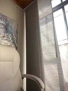 chanell pinkk online show from March 25, 2026, 1:54 pm