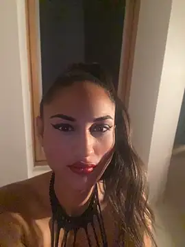 Snapshot of Luckylady17 chatting on July 30, 2026, 2:27 pm Luckylady17 online show from July 30, 2026, 2:27 pm