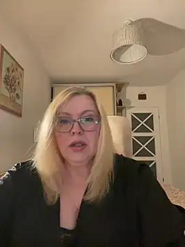 JanieLight53 online show from May 16, 2026, 6:18 pm