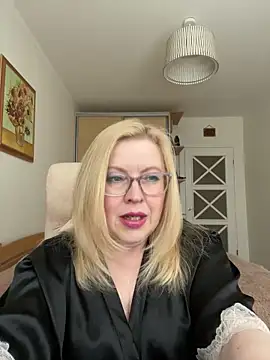 JanieLight53 online show from April 27, 2026, 3:21 pm