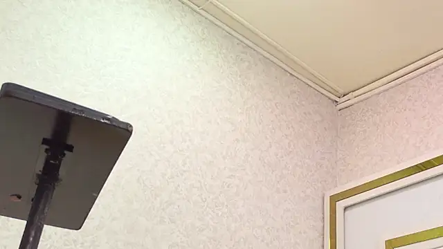 luna blanca19 online show from March 7, 2026, 5:36 am