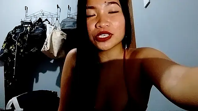 MarceneFamageltto online show from March 9, 2026, 5:33 am