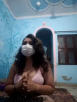 Snapshot of yourHaseena chatting on May 25, 2026, 5:55 pm yourHaseena online show from May 25, 2026, 5:55 pm
