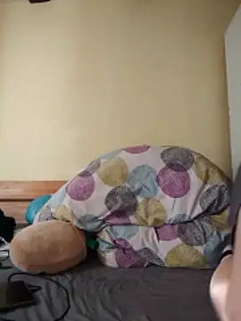 Bella-Monroe online show from April 30, 2026, 4:36 pm