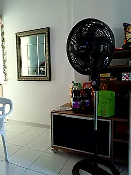 Snapshot of suzygleice chatting on March 27, 2026, 3:57 pm suzygleice online show from March 27, 2026, 3:57 pm