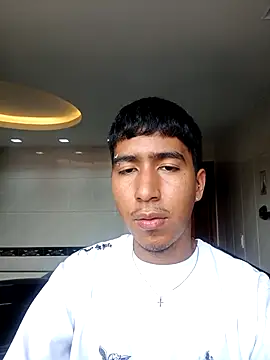 Snapshot of Ender_h0tt chatting on May 1, 2026, 2:44 pm Ender h0tt online show from May 1, 2026, 2:44 pm