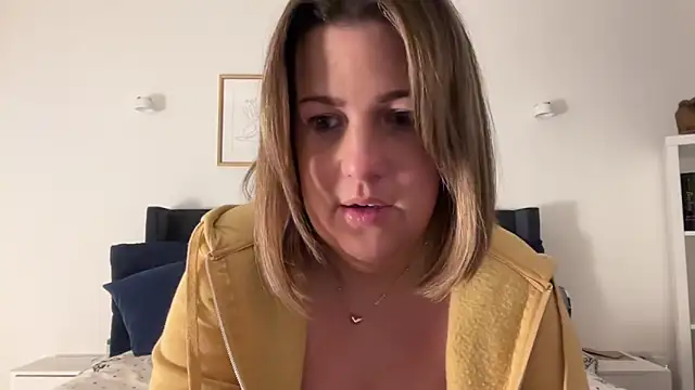 annabellewarick online show from March 7, 2026, 7:08 pm