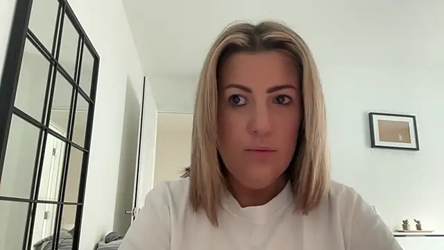 Snapshot of annabellewarick chatting on July 5, 2026, 7:04 am annabellewarick online show from July 5, 2026, 7:04 am