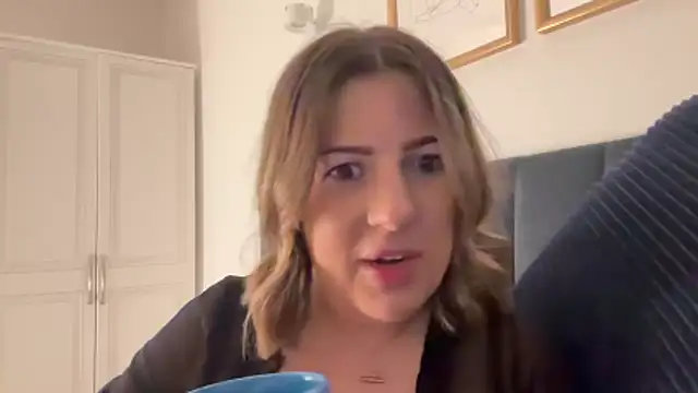 Snapshot of annabellewarick chatting on April 29, 2026, 8:48 pm annabellewarick online show from April 29, 2026, 8:48 pm