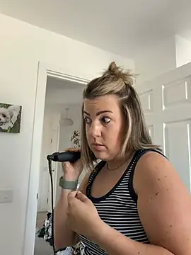 Snapshot of annabellewarick chatting on July 31, 2026, 3:53 pm annabellewarick online show from July 31, 2026, 3:53 pm