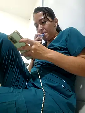 Snapshot of Dr_Edna_naughty chatting on July 9, 2026, 1:28 am Dr Edna naughty online show from July 9, 2026, 1:28 am
