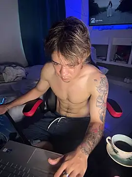 Snapshot of AngelLatinBoy chatting on April 5, 2026, 1:29 pm AngelLatinBoy online show from April 5, 2026, 1:29 pm