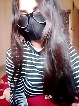 Divya3107 online show from May 3, 2026, 3:44 am