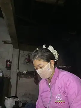 Bling-pusy online show from March 13, 2026, 10:59 pm