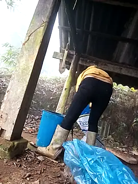 Snapshot of Bling-pusy chatting on March 9, 2026, 1:31 am Bling-pusy online show from March 9, 2026, 1:31 am