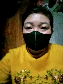 Snapshot of Bling-pusy chatting on March 8, 2026, 12:41 pm Bling-pusy online show from March 8, 2026, 12:41 pm