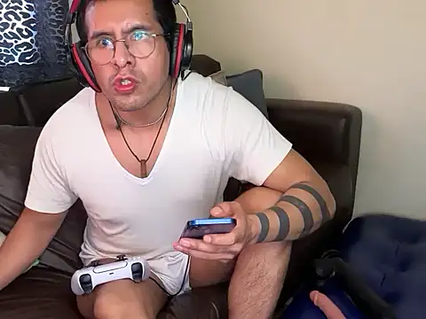 Snapshot of kinkygamerdavid chatting on March 8, 2026, 2:31 pm kinkygamerdavid online show from March 8, 2026, 2:31 pm