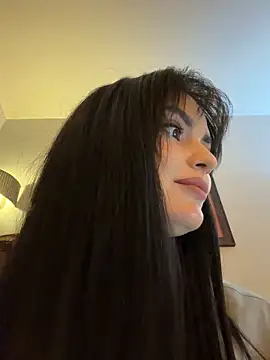 MilaaSweety online show from March 27, 2026, 5:47 pm