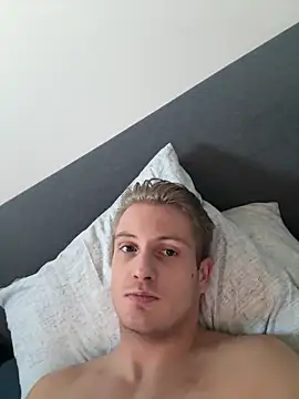 Snapshot of dirtyBent chatting on March 9, 2026, 7:45 am dirtyBent online show from March 9, 2026, 7:45 am