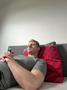 dirtyBent online show from April 18, 2026, 2:19 pm