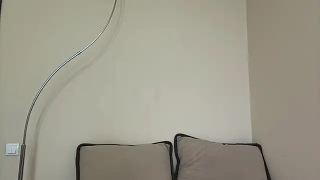 AdeleVelvet online show from April 3, 2026, 10:43 am