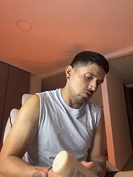 TroyeSavage online show from April 12, 2026, 10:40 am