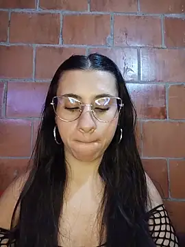 Amanda x1 online show from April 28, 2026, 7:51 pm