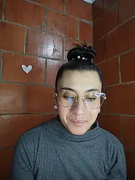Snapshot of Amanda_x1 chatting on July 24, 2026, 9:22 pm Amanda x1 online show from July 24, 2026, 9:22 pm