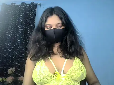 KASHISH SINGH  online show from May 24, 2026, 1:33 pm