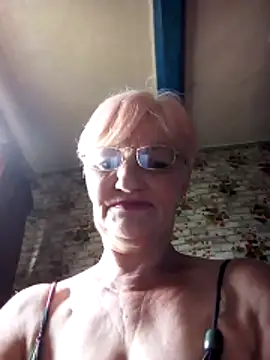 Snapshot of NikaGold455 chatting on June 4, 2026, 5:34 am NikaGold455 online show from June 4, 2026, 5:34 am