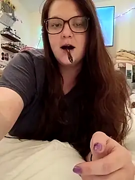 Sluttynoel online show from April 12, 2026, 1:09 am