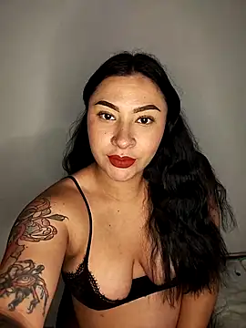1Dulce2 online show from May 7, 2026, 10:46 pm