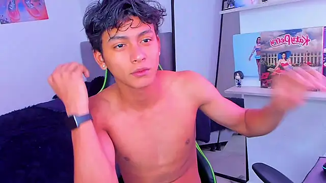 PaulTallx online show from April 22, 2026, 7:20 pm