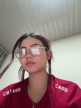 Snapshot of gatita_b chatting on March 9, 2026, 4:05 am gatita b online show from March 9, 2026, 4:05 am