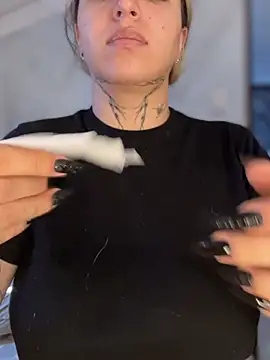 CarolQueen1  online show from March 19, 2026, 12:49 pm