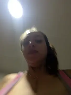 Snapshot of CarolQueen1_ chatting on May 15, 2026, 1:31 pm CarolQueen1 online show from May 15, 2026, 1:31 pm