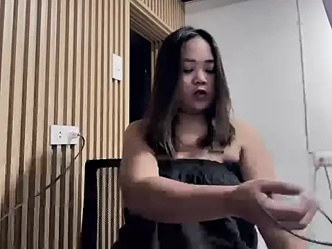  georgiax  online show from April 19, 2026, 6:10 pm