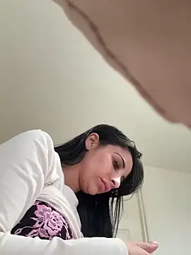 Miss juicy babes69 online show from April 5, 2026, 6:36 pm