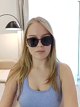 LittleForestELF2 online show from March 11, 2026, 11:26 am