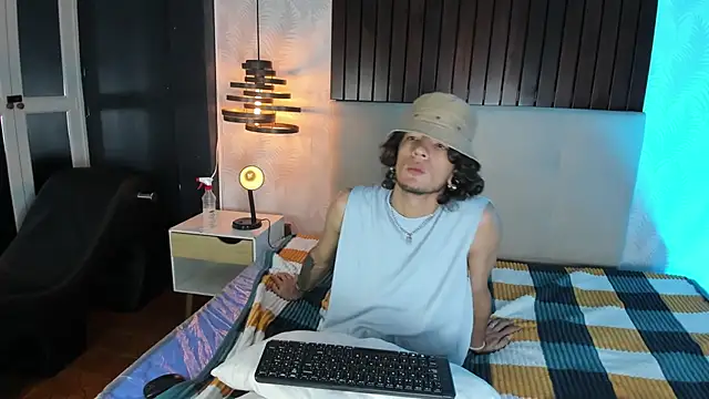 Skinny Mac online show from April 9, 2026, 12:33 pm