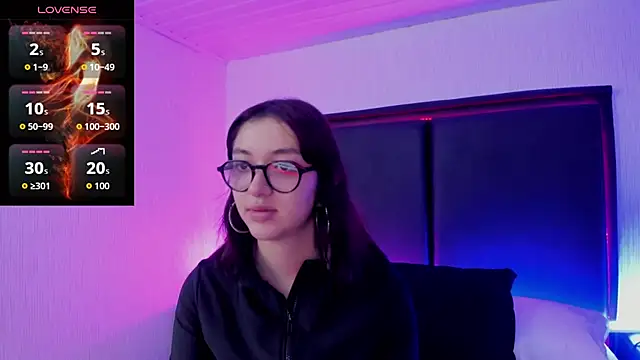 Snapshot of LilithBluum chatting on May 8, 2026, 6:23 pm LilithBluum online show from May 8, 2026, 6:23 pm