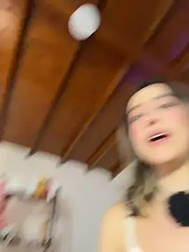 anaiscooper online show from April 18, 2026, 4:26 am