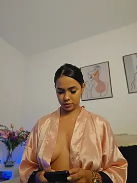 Victoria Evanss online show from July 6, 2026, 9:28 pm