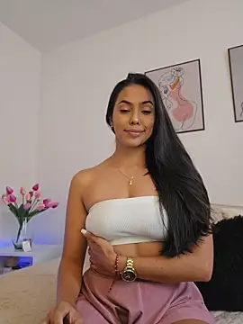 Victoria Evanss online show from June 15, 2026, 8:19 pm