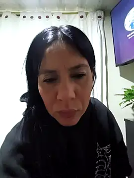 Camillemonroe  online show from May 20, 2026, 8:22 am