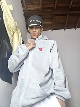 Snapshot of ethanchamo chatting on March 19, 2026, 12:10 am ethanchamo online show from March 19, 2026, 12:10 am