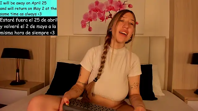 AmberVegaa online show from April 22, 2026, 2:13 pm